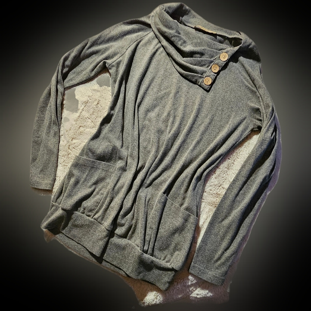 Sweater - Picture 2 of 3